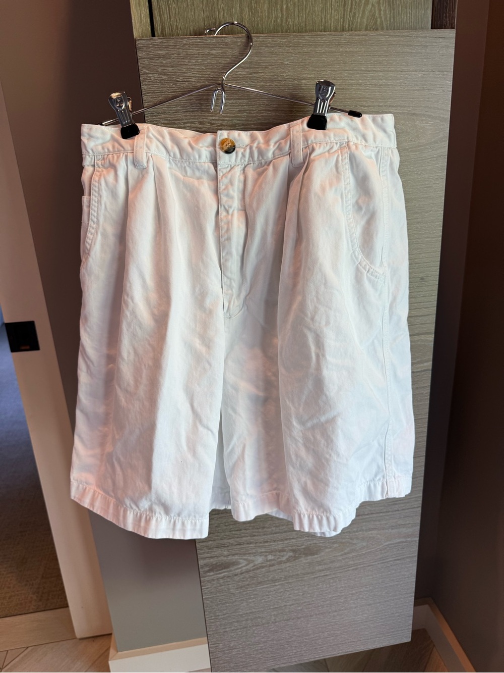 Women’s White Pleated Bermuda Shorts